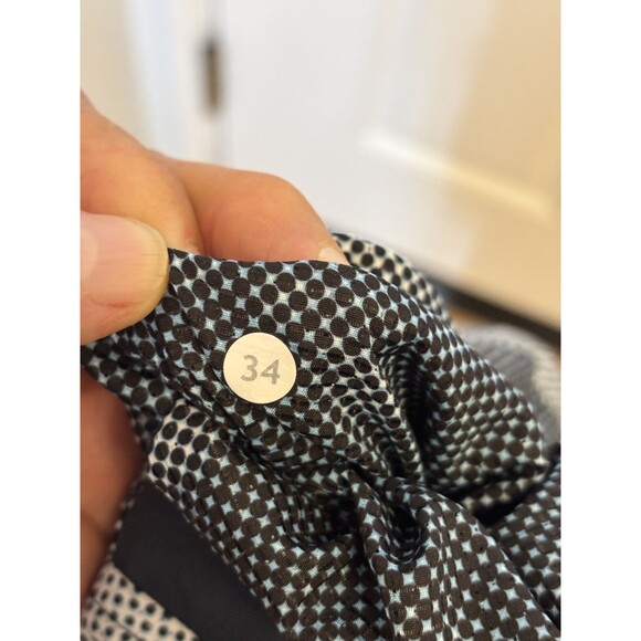 Lululemon El Current Board Shorts Size 34 10" blue pattern Zip Pocket Beach - Picture 2 of 8